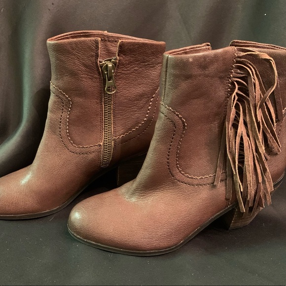 Sam Edelman fringe ankle boots. Tan size 7.5 - Picture 3 of 8